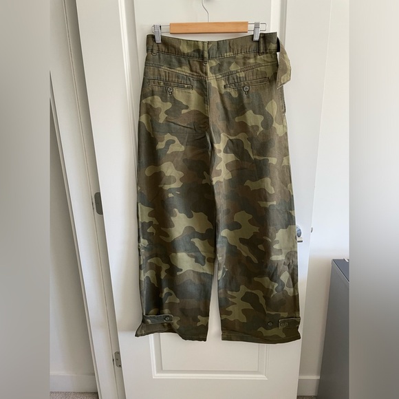 NWT Zara wide leg camo pants size medium - Picture 2 of 3